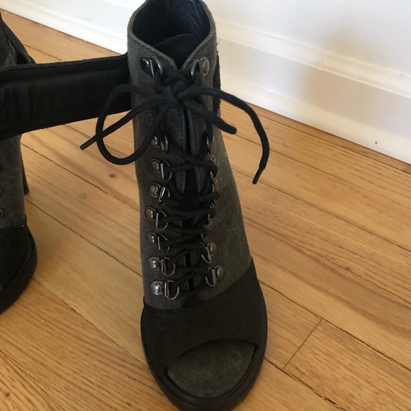 Kenneth Cole open toe bootie - 7 - Picture 3 of 7